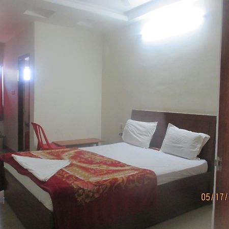 Sri Sai Ganesh Lodge Hyderabad Esterno foto